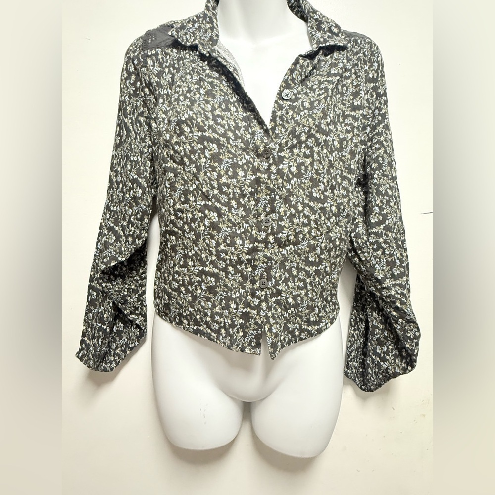 American Eagle Outfitters Black Floral Button Down Shirt